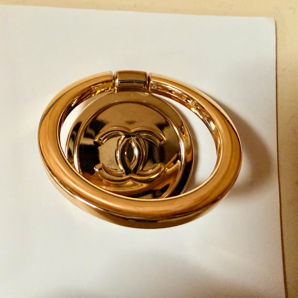 Chanel Beaute Gold Phone Ring New In SEALED Box. Sealed itself. GWP - Picture 8 of 11